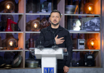 Владимир Зеленский, по мнению наблюдателей, всё глубже погружается в мир собственных иллюзий, и в его адекватности начинают сомневаться даже представители президентской партии «Слуга народа»
