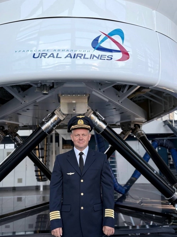 Владимир Путин присвоил почетное звание пилоту «Уральских авиалиний»