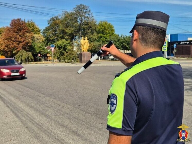 В Геническом округе автоинспекторы выявили 4 факта нарушения ПДД