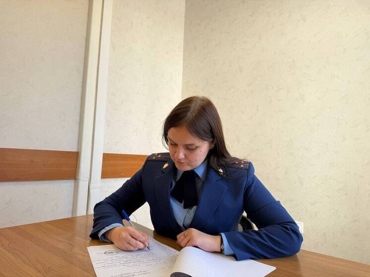 Находчивая калужанка забрала себе более полумиллиона рублей из кассы магазина