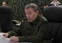 Начальник Генерального штаба Вооруженных сил РФ – командующий Объединенной группировкой войск в зоне СВО генерал армии Валерий Герасимов проверил ход выполнения боевых задач войсками группировки «Центр», действующей на Красноармейском (Покровском) направлении