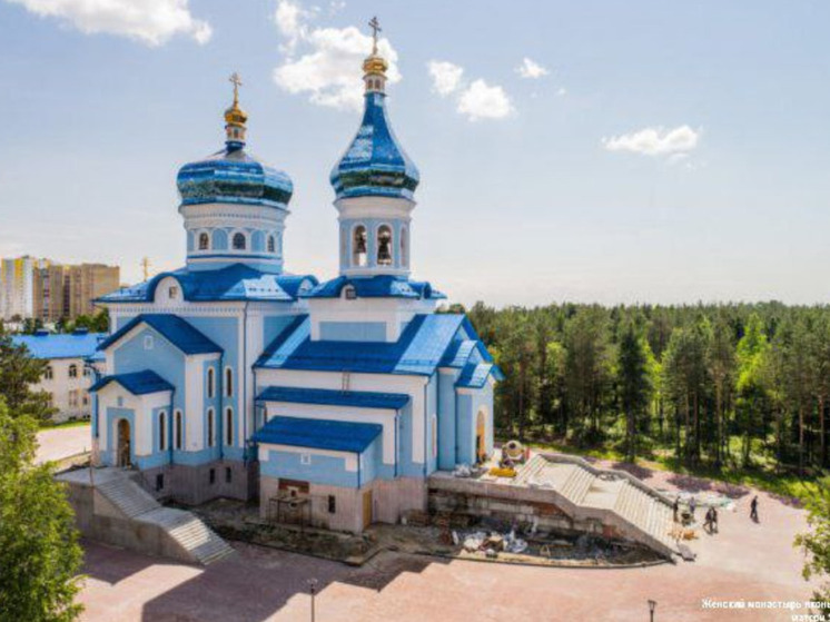 У Сургутского женского монастыря появится цветущий сад гортензий
