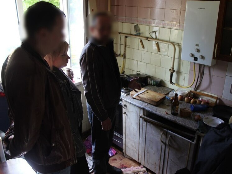 В Орле мужчина нанёс знакомому смертельный удар ножом в бедро