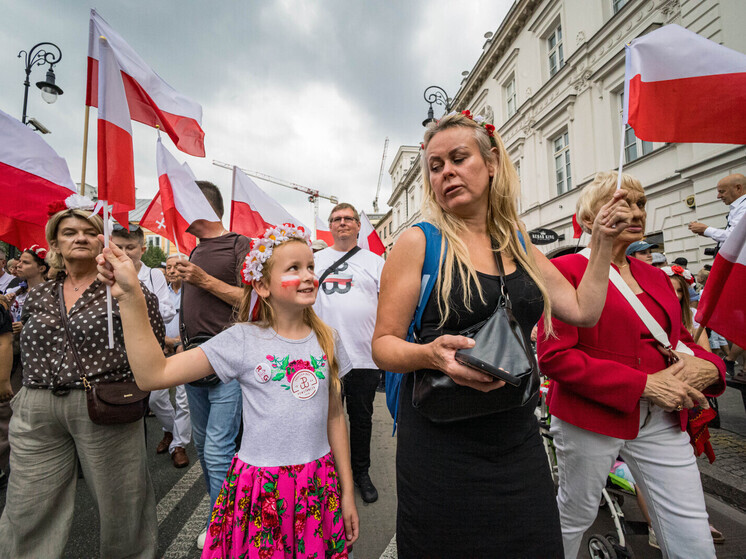 Mysl Polska: польские власти настраивают граждан страны на мысли о неизбежном конфликте с Россией