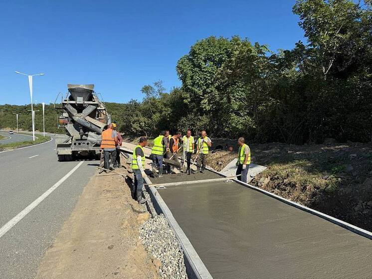 На Русском острове в Приморье строят новую велотропу с нулевым километром России