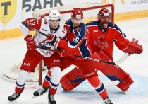 В расписании регулярного чемпионата КХЛ в четверг стояло только три матча