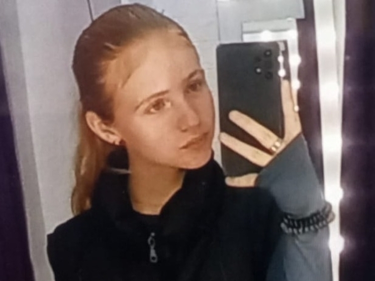 В Омской области ищут девочку, ушедшую из дома без обуви