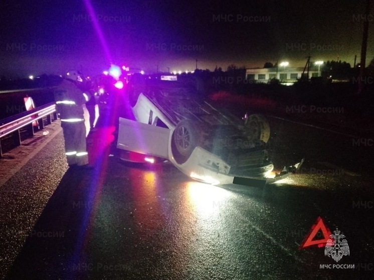 Под Боровском опрокинулась Skoda