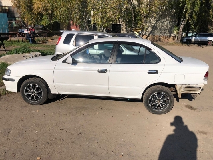 «Помыл и угнал»: в Омске автомойщик решил съезить в кафе на машине клиента