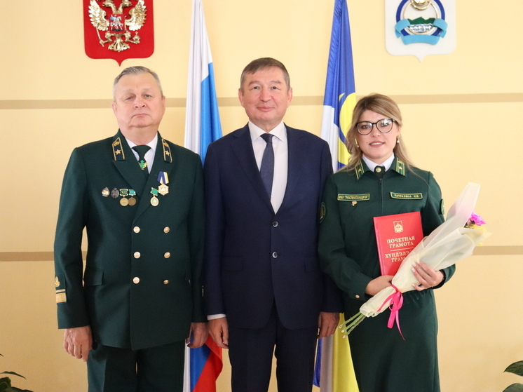 Директор Центра защиты леса Бурятии награжден медалью ордена «Трудовая доблесть» за 42 года работы