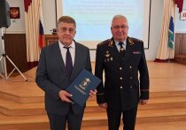 Начальник экспертно-криминалистического центра ГУ МВД России по Свердловской области Андрей Костин ушел на заслуженный отдых по выслуге лет