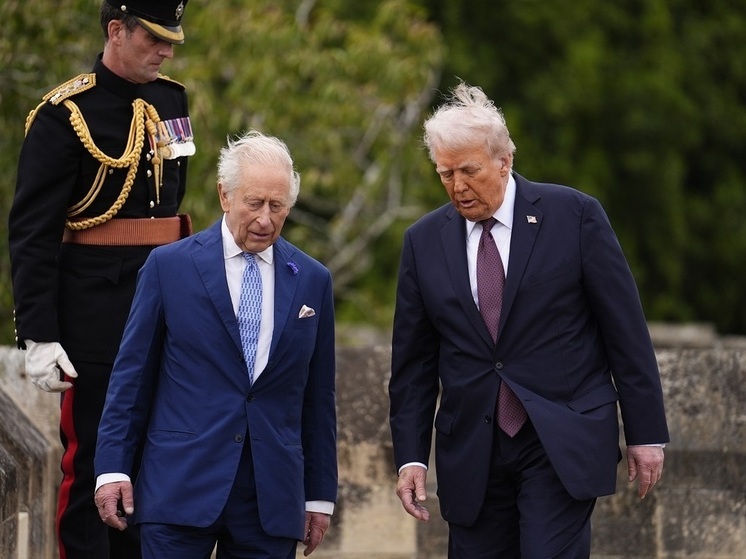 Политолог Газарян объяснил, почему Трамп похлопал короля Карла III по спине