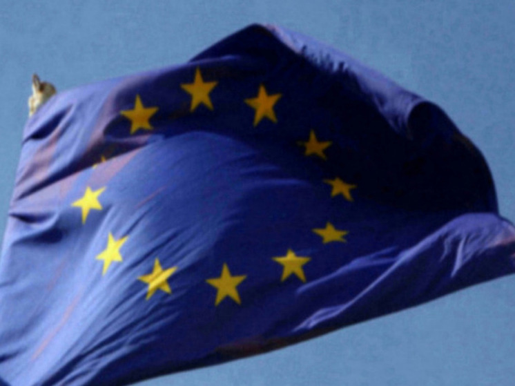 Reuters: ЕК хочет запретить импорт российского СПГ раньше запланированного срока