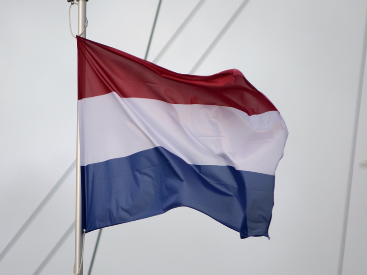 Власти Нидерландов предлагают украинским мужчинам-беженцам самим искать жилье