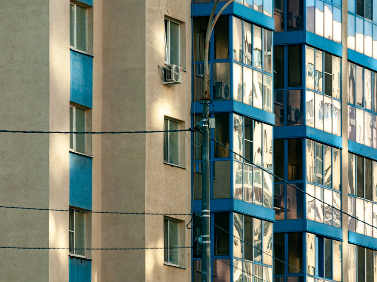 RT: В одной из квартир офицера Ступникова в Омске проживают беженцы с Украины