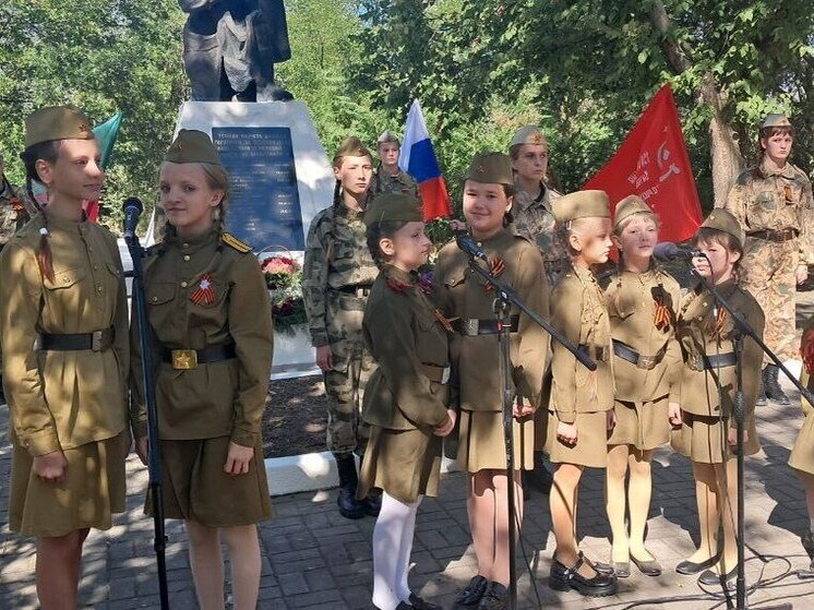 В запорожской Дмитровке отметили День освобождения