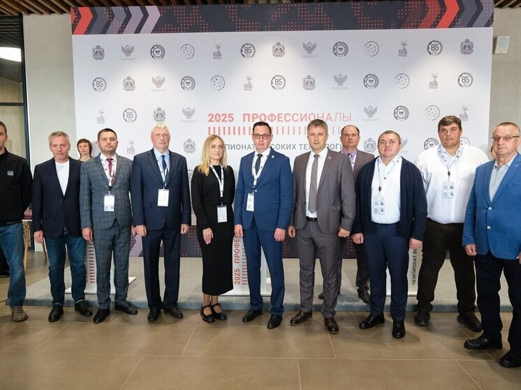 Новгородские образовательные учреждения подписали соглашение на площадке ЧВТ