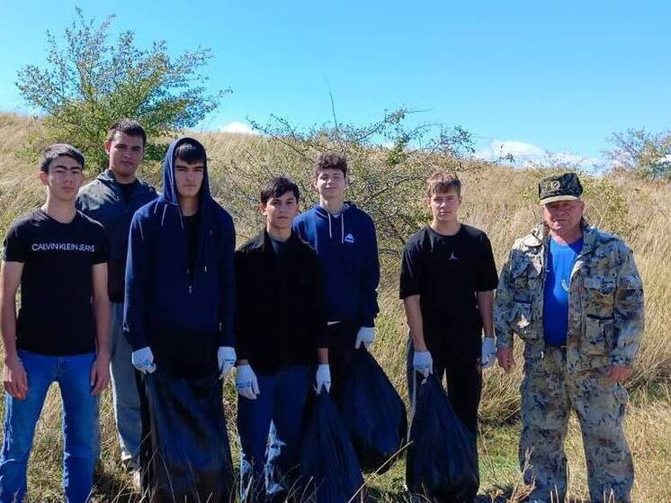 На Ставрополье очистили от мусора Кравцово озеро в рамках акции «Зеленая Россия»