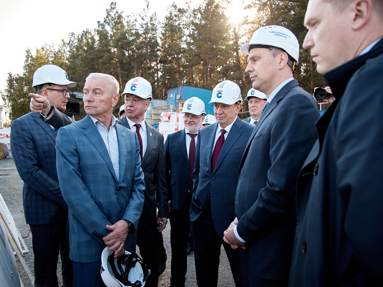 Председатель совета директоров ГК «Полипласт» Александр Шамсутдинов награждён знаком отличия «За заслуги перед Свердловской областью» III степени