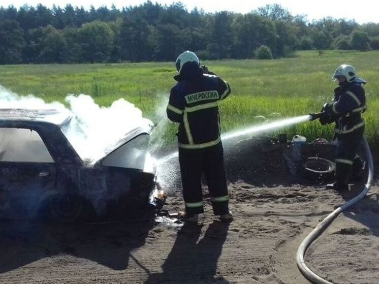 На трассе под Воронежем за считанные секунды сгорел «Пыжик»