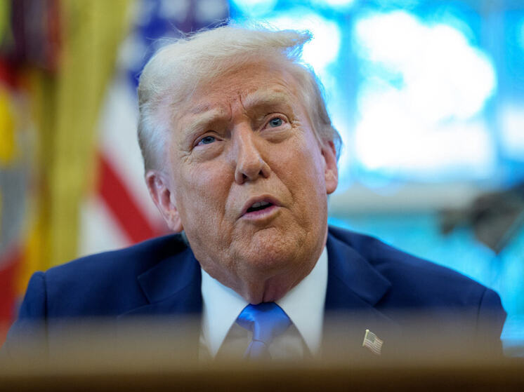 Во Франции объяснили, зачем Трамп выдвигает новые условия для введения санкций против РФ