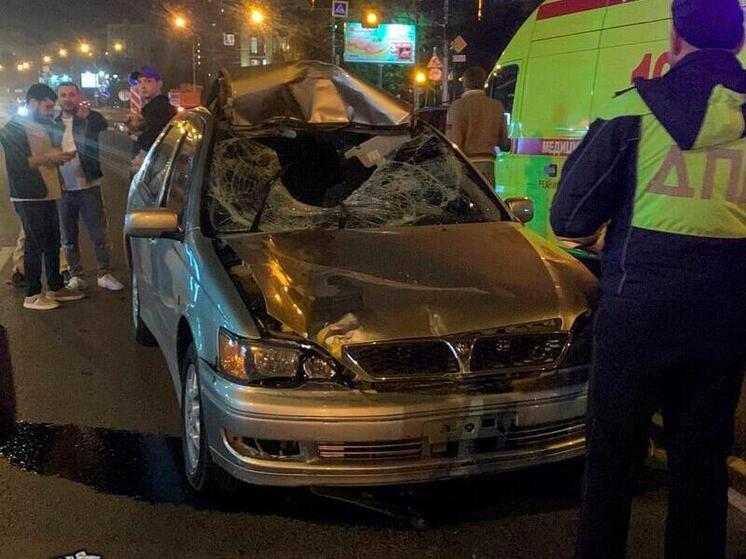 В Новосибирске машина сбила самокатчика, пострадавший в критическом состоянии