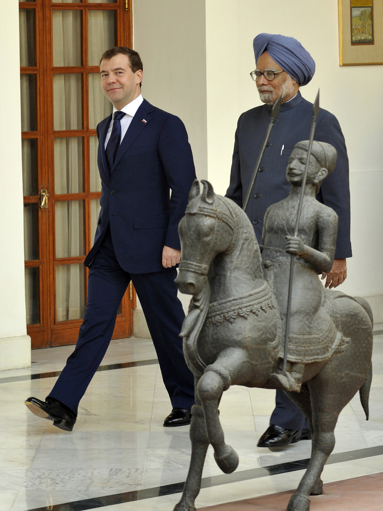 В метрополитене Нью-Дели появился необычный состав