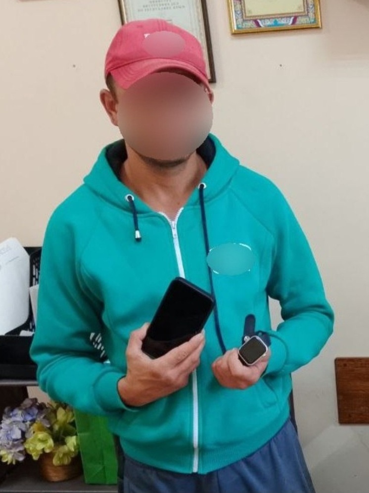 В Евпатории задержали мошенника за кражу гаджетов у знакомой