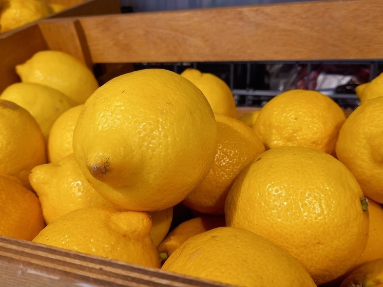 Россиянам рассказали, что сделать из лимона