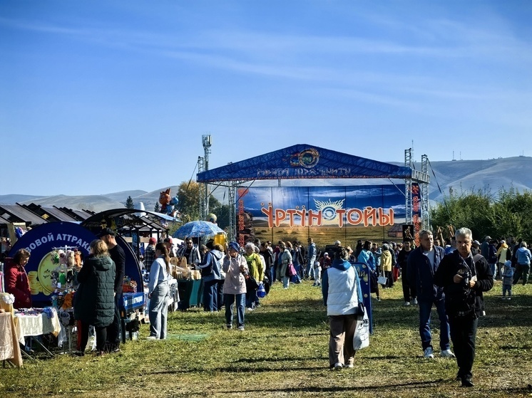 На национальном празднике урожая жители Хакасии поблагодарили землю за щедрые дары