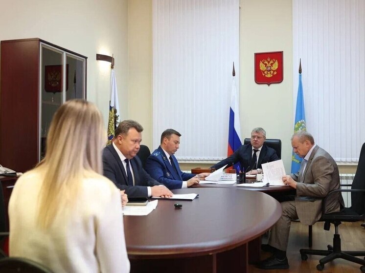 В Астрахани отремонтируют школы и детский сад после обращения к губернатору