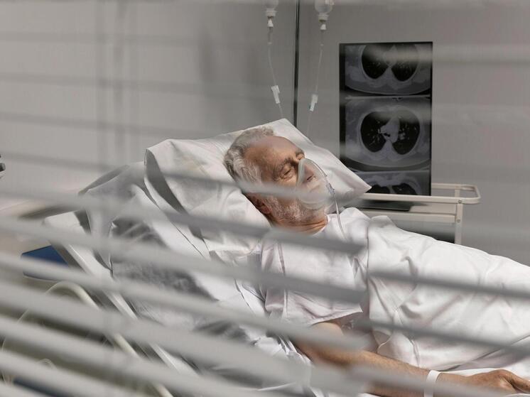 Убивал не COVID, а ИВЛ: врачи США раскрыли настоящую причину смертей в пандемию