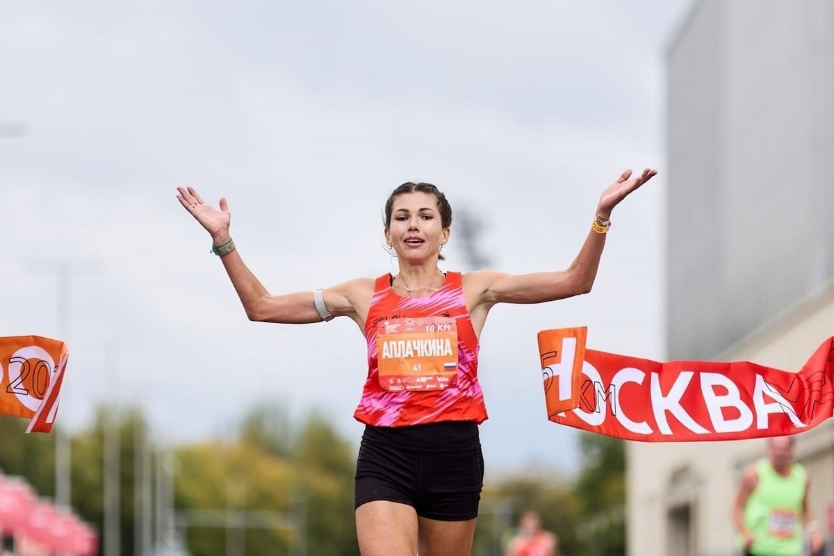 Аплачкина и Никитин — чемпионы России с новыми рекордами. Чемпионат на 10 км стал историей