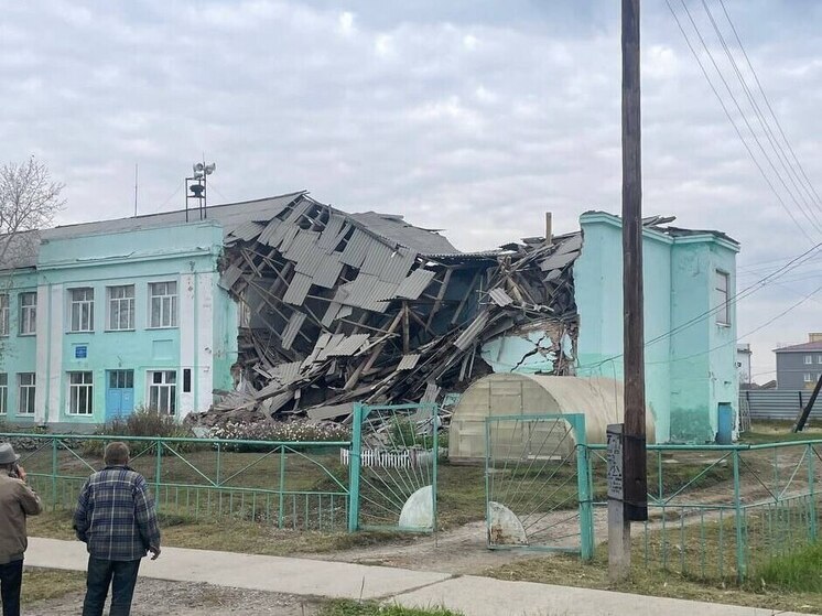 «Строят школу на болоте рядом с кладбищем»: депутат высказался о ЧП под Новосибирском