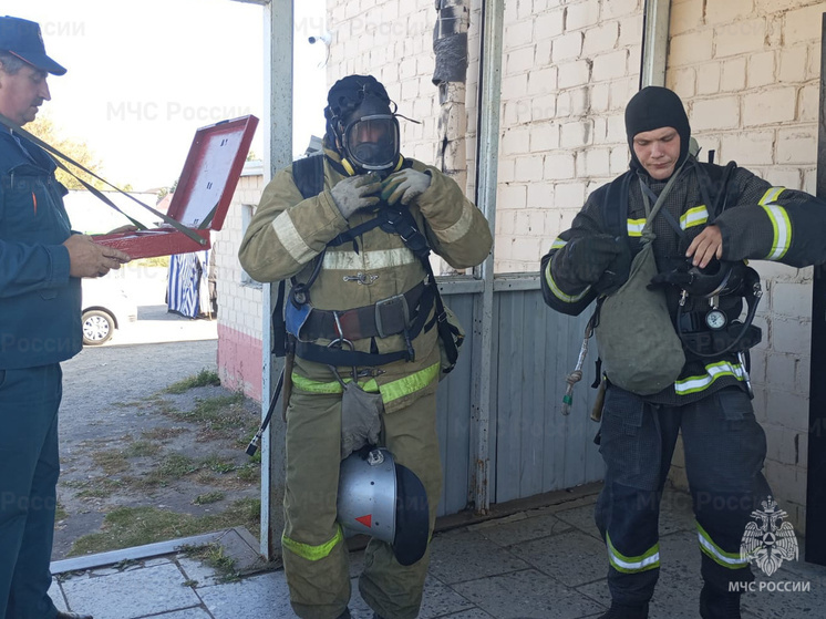 В Орловской области пожарные провели учения на объекте торговли