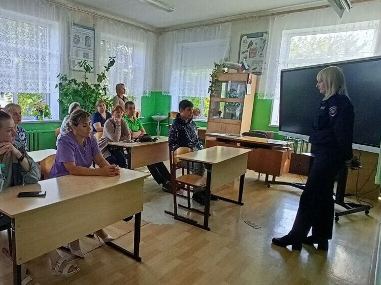 Инспектор ПДН провела беседу с родителями в школе Одоевского района