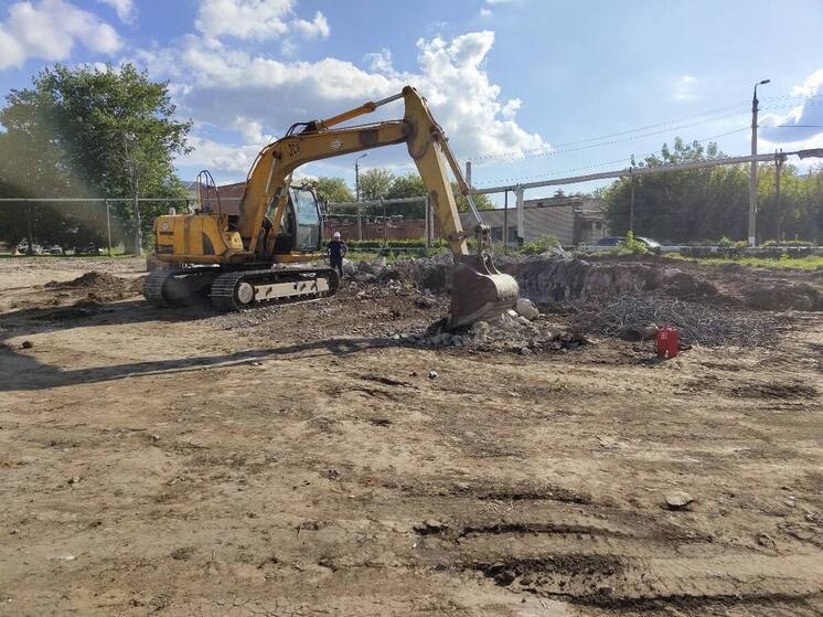 В Новомосковске начали строить новое приемное отделение для больницы