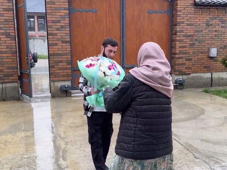 Торжественные мероприятия ко Дню чеченской женщины прошли в Грозном