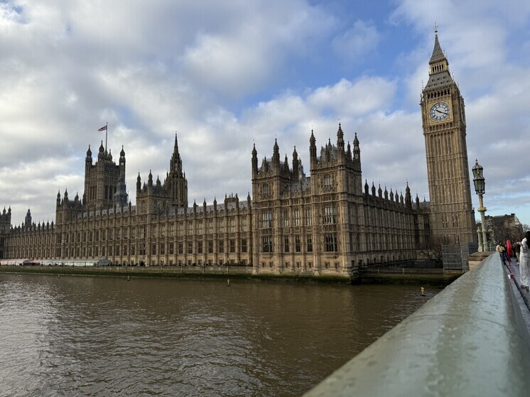 Британских парламентариев обучат выявлять русских и китайских шпионов