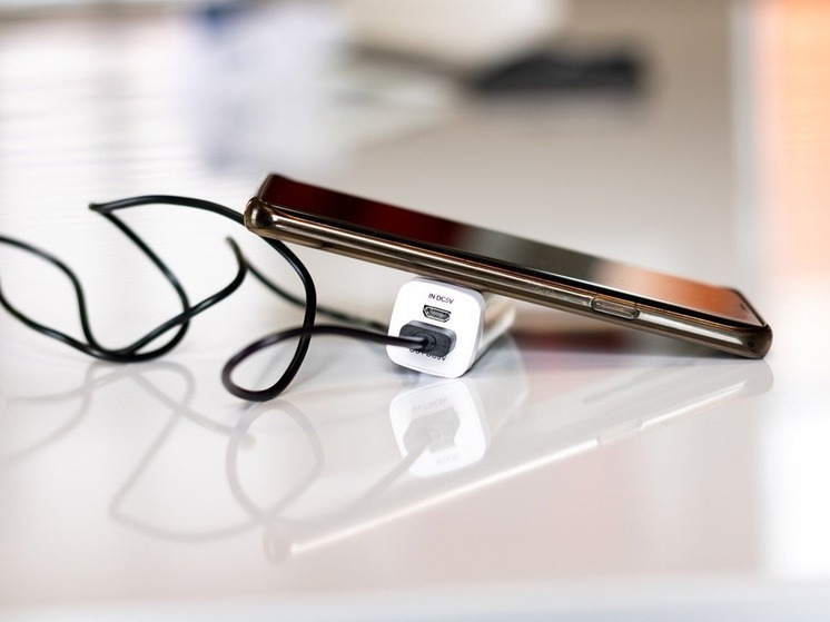 Как правильно заряжать смартфон: запомните эти секреты долгой работы батареи