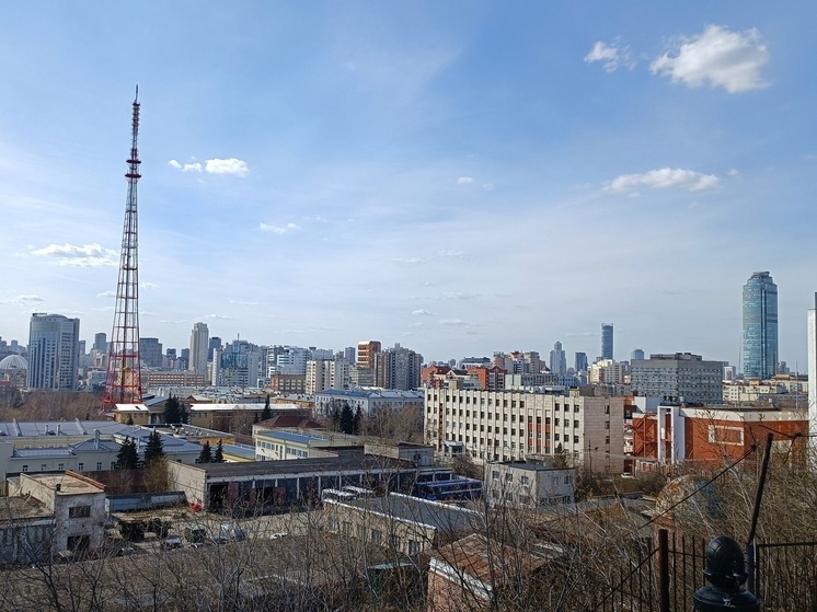 В Свердловской области включили отопление более чем в 4,4 тысячи соцобъектов