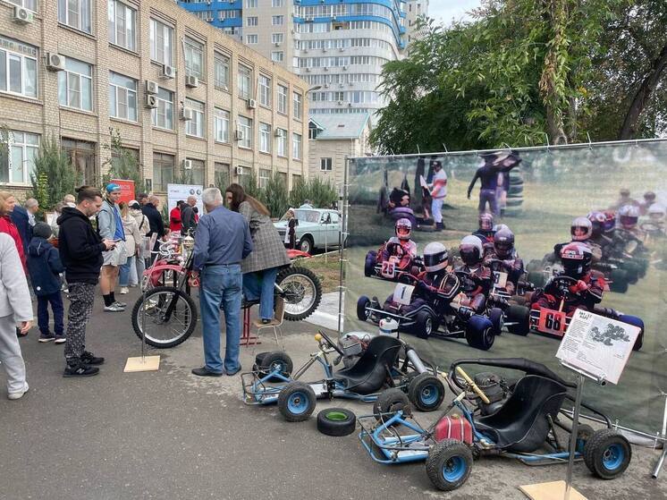 В Астрахани ретро-выставка ДОСААФ перенесла посетителей в прошлое
