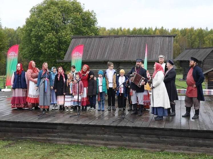 Многодетные семьи Вологодской области чествовали в музее «Семенково»