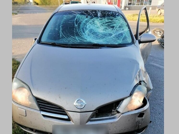 Под Воронежем мопедист не уступил дорогу автомобилю и попал в больницу