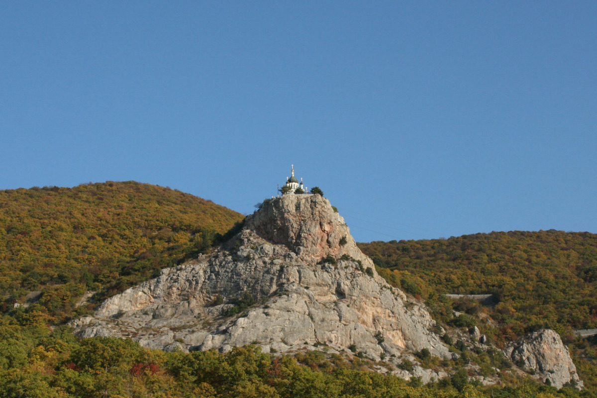 Очевидец рассказал об ударе БПЛА ВСУ по школе в Форосе