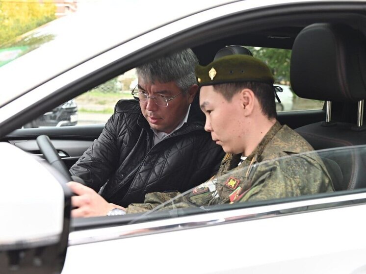 В Бурятии ветеранам и участникам СВО начали передавать автомобили с ручным управлением