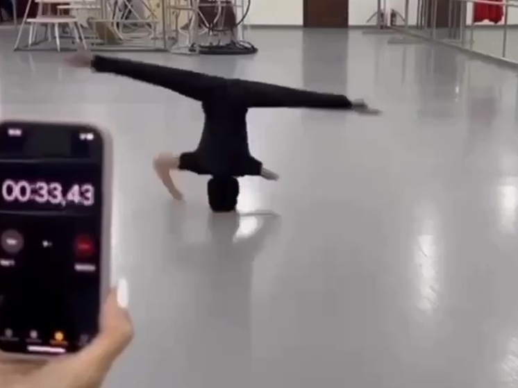 Девятилетний житель Кубани установил мировой рекорд по вращению на голове