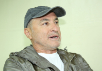 Дочь знаменитого шансонье Михаила Турецкого (основатель и лидер "Хора Турецкого") Эммануэль стала жертвой телефонных мошенников