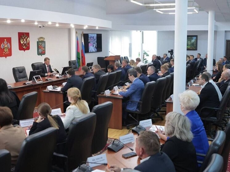 В Краснодаре осенью высадят свыше 1 350 деревьев и 22 800 кустарников