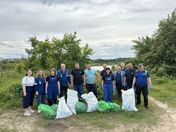 В Псковской области активисты очистили более 77 км берегов